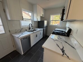 2922 Glenhurst Ave, Unit 2922 Glenhurst Ave in Los Angeles, CA - Building Photo - Building Photo