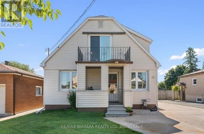 property at 12 West Street S