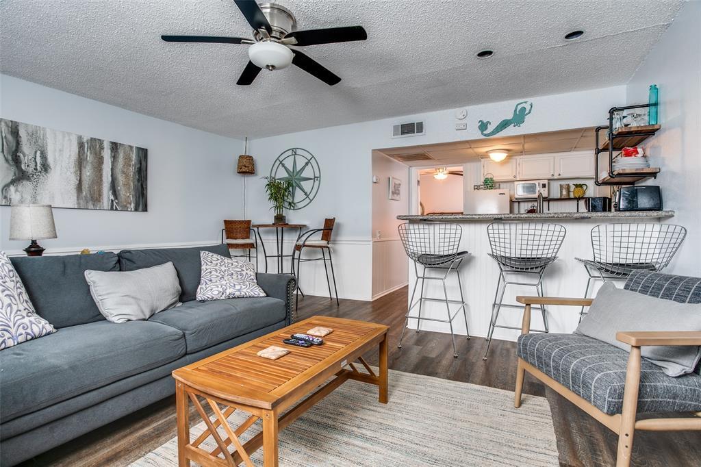 1327 Ave M 1/2-Unit -6 in Galveston, TX - Building Photo