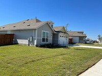 105 Spiny Lizard Ln in San Marcos, TX - Foto de edificio - Building Photo