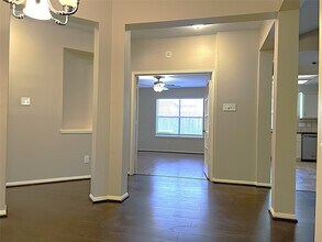 4910 Linden Pl in Pearland, TX - Building Photo - Building Photo