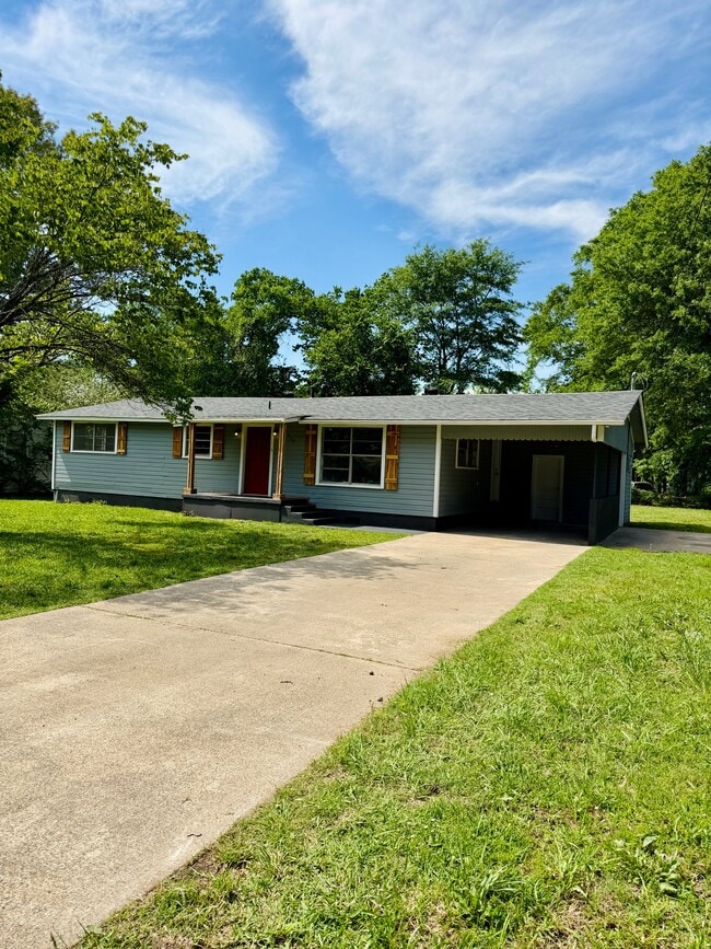 3610 Davis St in Texarkana, TX - Building Photo - Building Photo