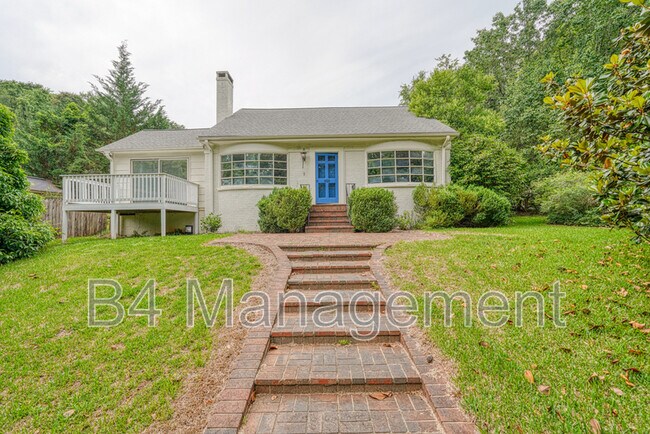 property at 925 Brentwood Dr