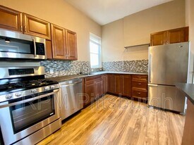 1305 Allegheny Ave in Pittsburgh, PA - Building Photo