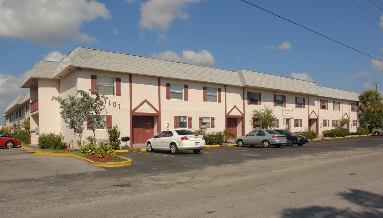 Promenade Pointe Apartments in Pompano Beach, FL - Building Photo