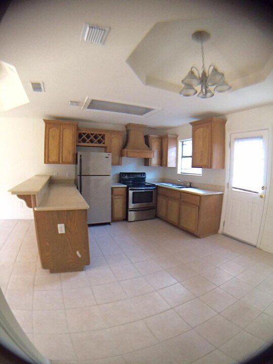 2301 N Dahlia St in Pharr, TX - Building Photo