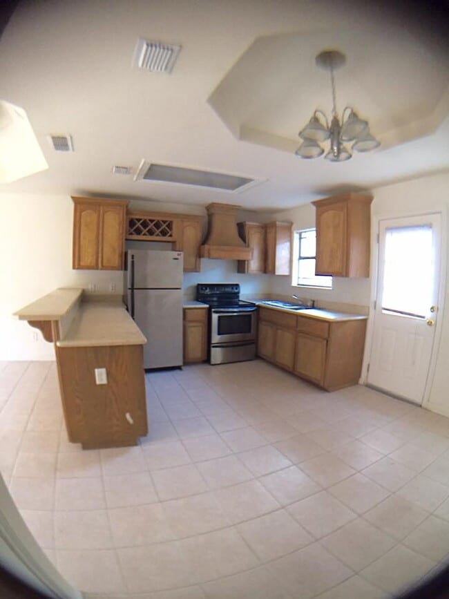 2301 N Dahlia St, Unit 3