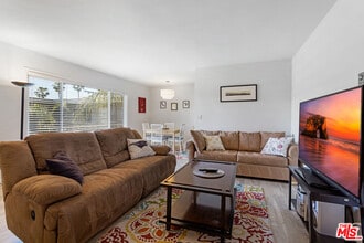 2002 4th St in Santa Monica, CA - Foto de edificio - Building Photo