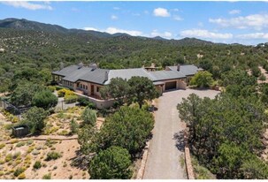 61 Ortiz Rd in Santa Fe, NM - Building Photo