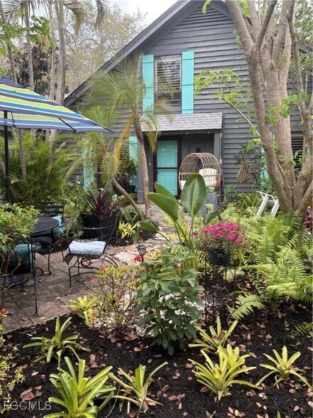 1269 Solana Rd, Unit E3 in Naples, FL - Building Photo - Building Photo