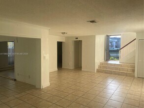 2191 Bayberry Dr in Pembroke Pines, FL - Building Photo - Building Photo