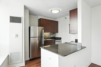 504 N Kingsbury St in Chicago, IL - Foto de edificio - Building Photo