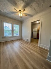 105 W Rundell St in Pontiac, MI - Building Photo - Building Photo