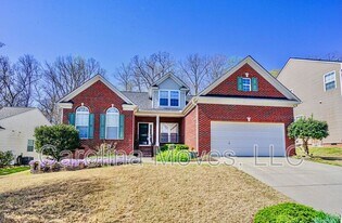 380 Amberleaf Way in Simpsonville, SC - Building Photo