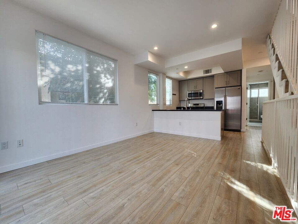 1149 1/2 Fedora St in Los Angeles, CA - Building Photo