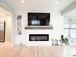 945 E Broadway in Milford, CT - Building Photo - Building Photo