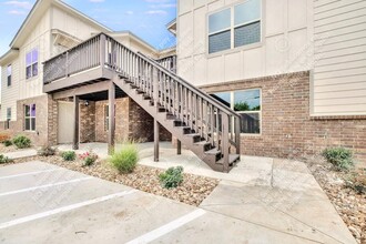 2200 Creekside Ln in Georgetown, TX - Building Photo - Building Photo