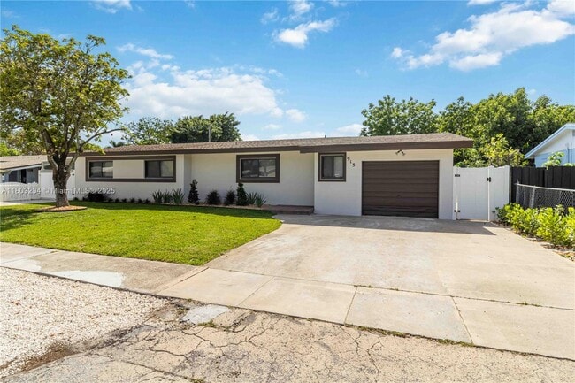 913 SW 49th Ave in Plantation, FL - Building Photo - Building Photo