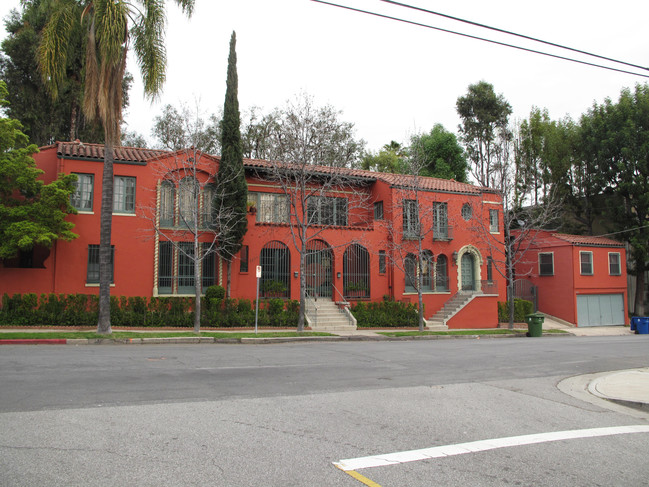 4463 W 5th St in Los Angeles, CA - Foto de edificio - Building Photo