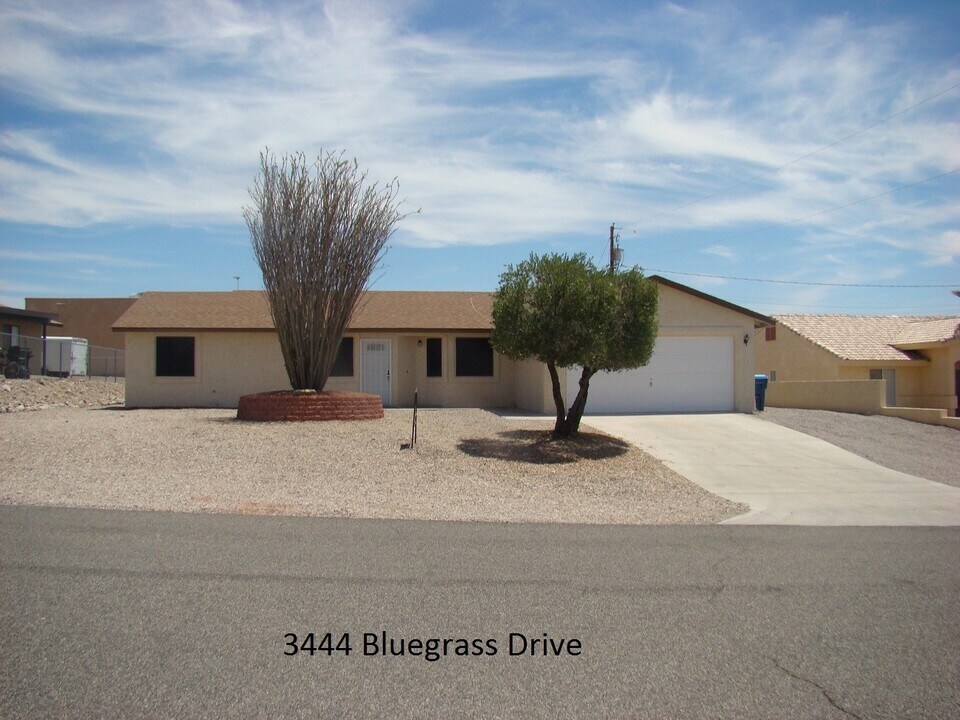 3444 Bluegrass Dr in Lake Havasu City, AZ - Building Photo