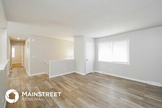 6302 E 140th Terrace in Grandview, MO - Building Photo - Building Photo