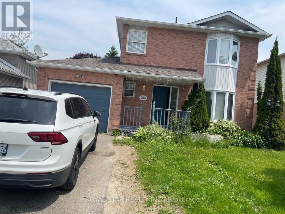 563 Park Ave in Shelburne, ON - Building Photo