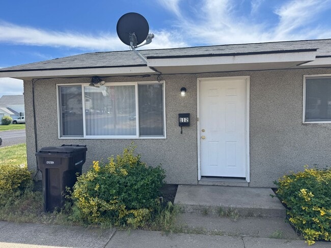 property at 108-112-112 E Beech St
