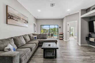 16703 Lazy Breeze Loop in Clermont, FL - Building Photo - Building Photo