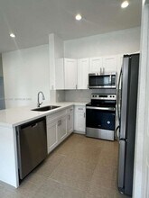 1761 Aspen Ln in Weston, FL - Foto de edificio - Building Photo