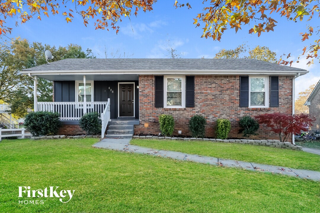 418 Helton Dr in Clarksville, TN - Building Photo