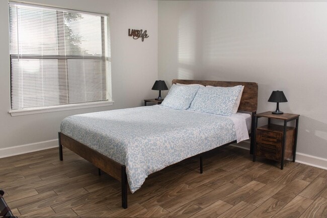 13321 Lake Breeze Ln in Willis, TX - Building Photo - Building Photo