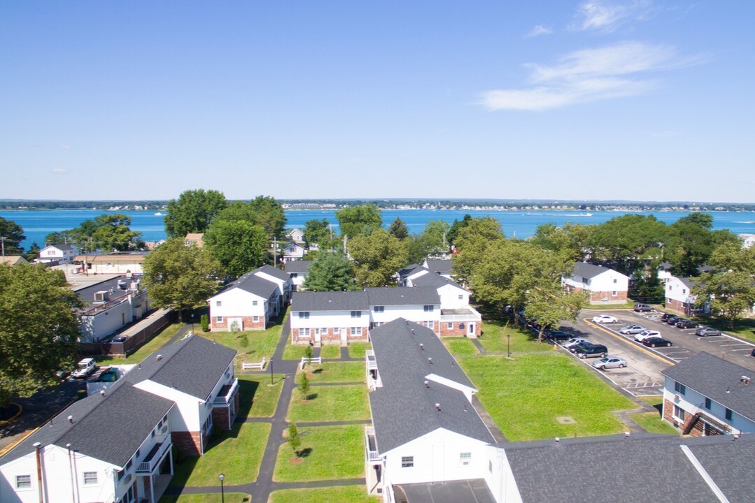 Bullocks Point Townhomes in Riverside, RI - Building Photo