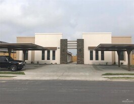 713 Cathedral Hl, Unit 2 in Edinburg, TX - Building Photo