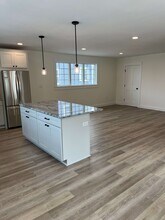 169 E Main St, Unit 169 #B in Gloucester, MA - Building Photo - Building Photo