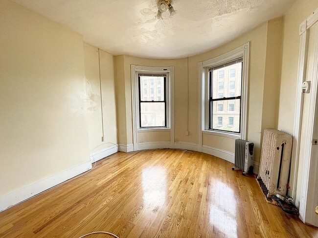 property at 307 Huntington Ave