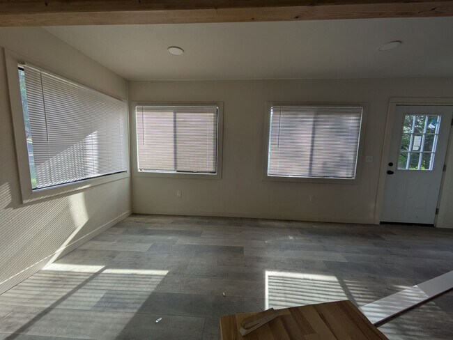304 N Jefferson St in Moscow, ID - Foto de edificio - Building Photo