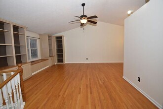 4311 Hunter Run Cir in South Bend, IN - Building Photo - Building Photo