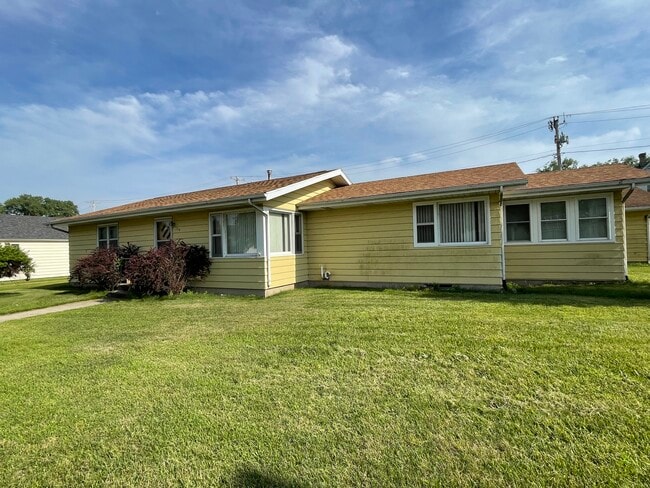 property at 724 W Cook St