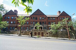 Pennsylvania Apartments in Pittsburgh, PA - Building Photo