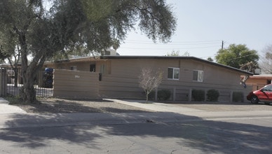 6713 E Cheery Lynn Rd in Scottsdale, AZ - Building Photo - Building Photo