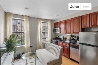 226 E 7th St in New York, NY - Foto de edificio - Building Photo