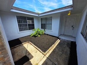 17223 Artwood Ln in Missouri City, TX - Foto de edificio - Building Photo