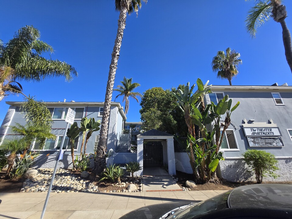 The Theater Apartments in San Diego, CA - Building Photo