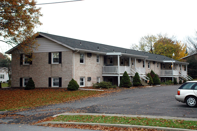 400 Cherry St in Elizabethtown, PA - Building Photo - Building Photo