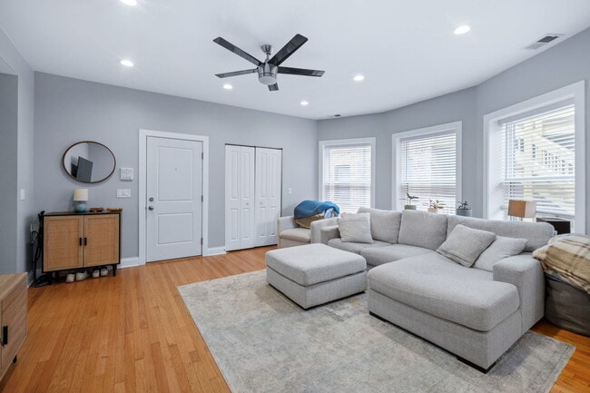 612 W Stratford Pl in Chicago, IL - Building Photo - Building Photo