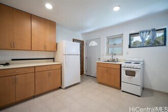 2511 Makaulii Pl in Honolulu, HI - Building Photo - Building Photo