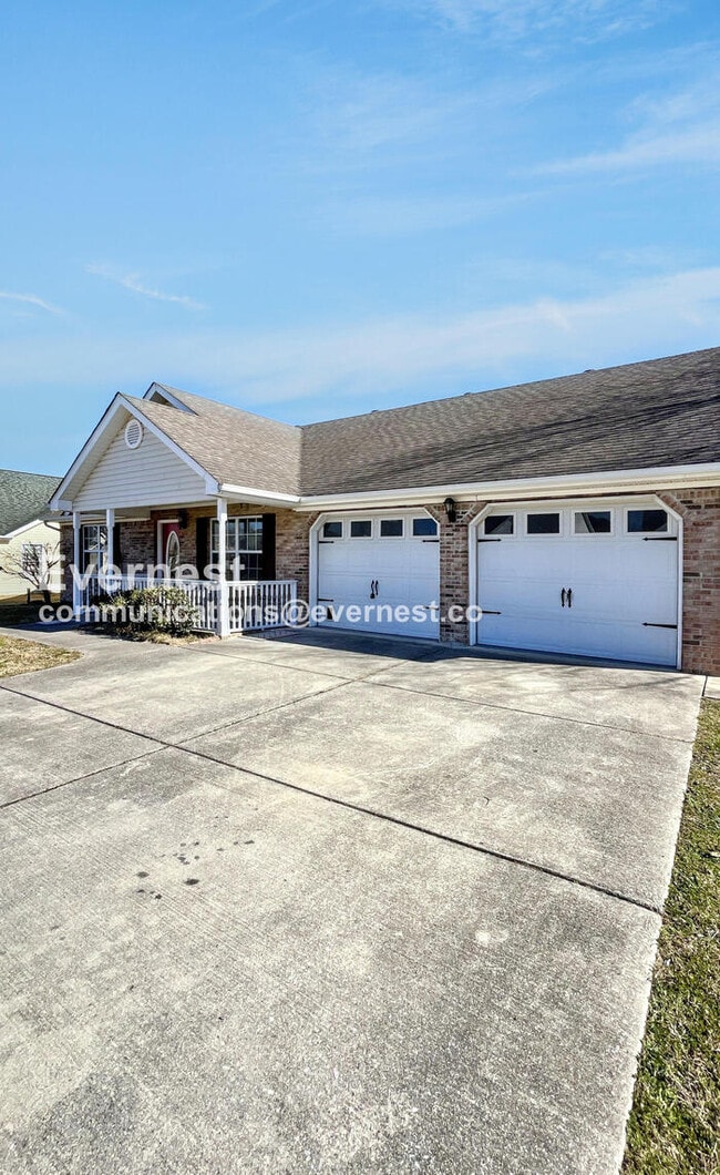 183 Bunker Dr in Rossville, GA - Building Photo - Building Photo