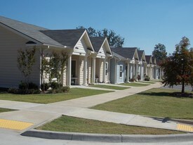 Courtyard Cottages of Bryant in Bryant, AR - Building Photo