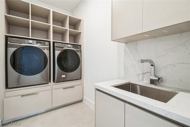 property at 123 SW 35th Ave