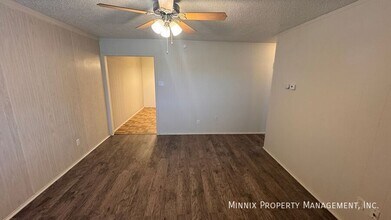 5310 38th St, Unit A in Lubbock, TX - Foto de edificio - Building Photo